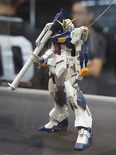 1/144 RX-93 νガンダム（R.C.BERG & studio RECKLESS）