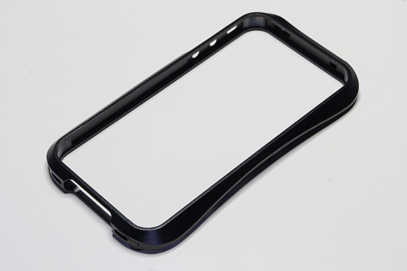 CLEAVE ALUMINIUM BUMPER for iPhone4（メテオブラック）