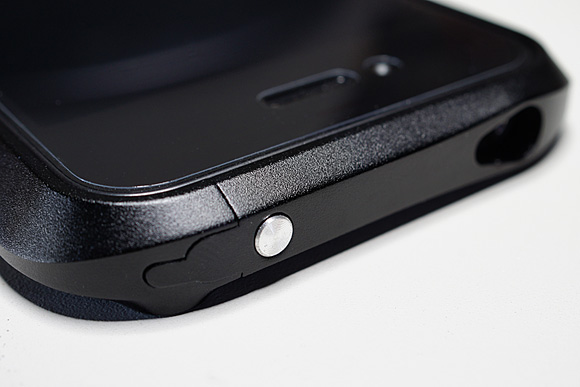 CLEAVE ALUMINIUM BUMPER for iPhone4（メテオブラック）