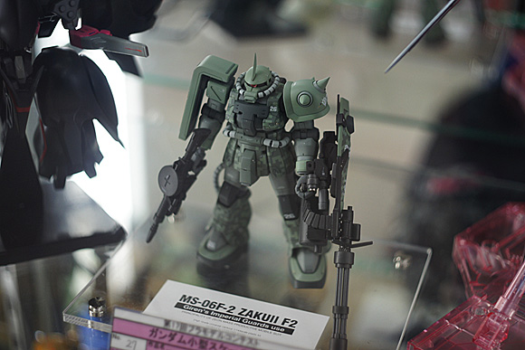 HGUC ザクII F2 ギレン親衛隊仕様