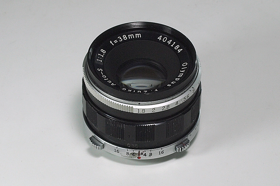 OLYMPUSペンF用レンズ F.Zuiko Auto-S f1.8 38mm（NEX-5用に購入 