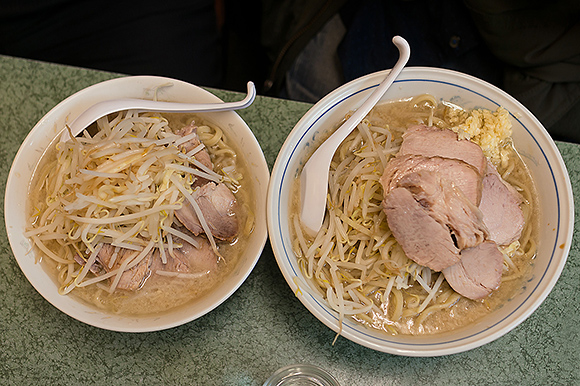 ラーメン二郎 新宿小滝橋通り店