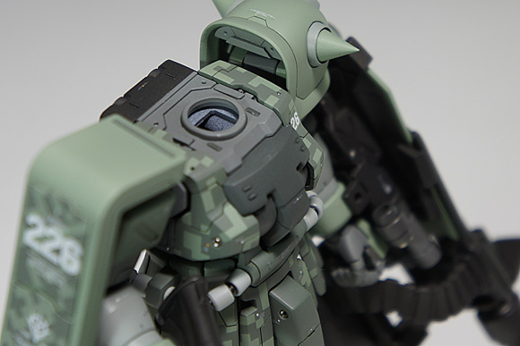 1/144 HGUC ザクII F2